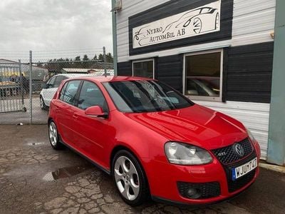 Röd Begagnad 2004 VW Golf IV GTI Halvkombi | 79 900 kr (Dyr)