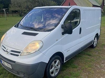 Vit Begagnad 2007 Nissan Primastar Minibuss | 15 000 kr (Superpris)