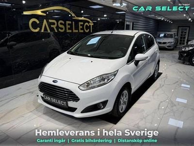 Vit Begagnad 2015 Ford Fiesta Titanium Halvkombi | 59 900 kr (Marknadspris)