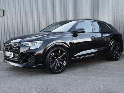 Begagnad Audi Q8 S-Line 490 HK (360 kW) 2024 Svart SUV