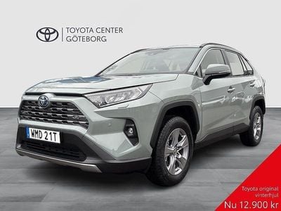 Grön Ny 2025 Toyota RAV4 Hybrid Active SUV | 414 900 kr (Bra pris)