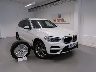 begagnad BMW X3 xDrive30e V-Däck ingår Drag-Navi-Kamera-Carplay-Värma