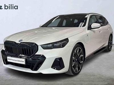 Vit Begagnad 2025 BMW 530e M Sport Kombi | 729 900 kr (Dyr)