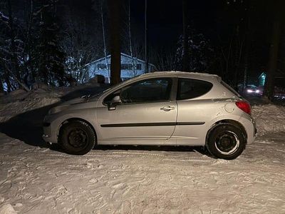 Begagnad 2006 Peugeot 207 Halvkombi | 20 000 kr (Marknadspris)