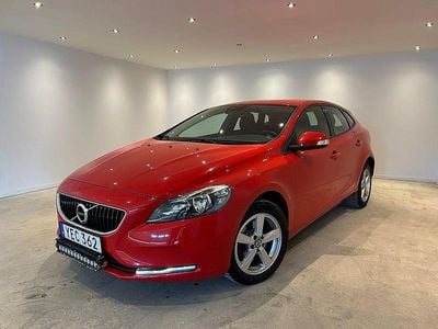 Begagnad Volvo V40 Kinetic 122 HK (89 kW) 2016 Röd Halvkombi