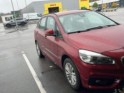 Begagnad 2015 BMW 218 Active Tourer Minibuss | 144 000 kr (Marknadspris)