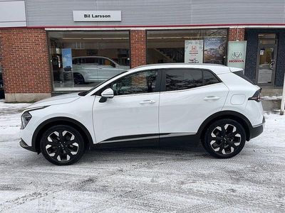 Vit Begagnad 2022 Kia Sportage Advance SUV | 337 000 kr (Marknadspris)