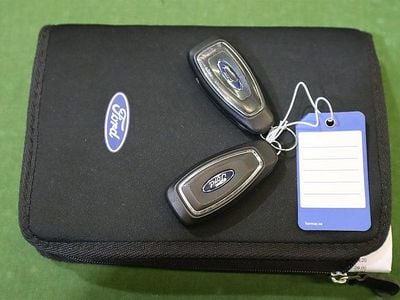 Röd metallic Begagnad 2012 Ford Focus Kombi | 44 900 kr