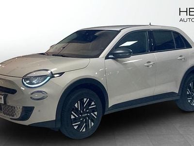 Begagnad Fiat 600 Lounge 101 HK (74 kW) 2025 Grå (beige) SUV