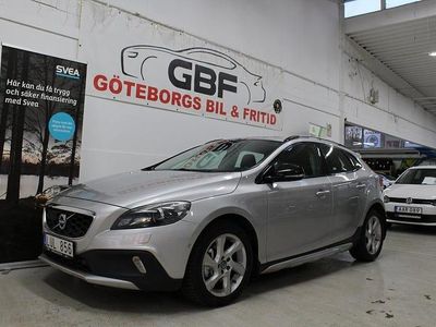 Silvermet Begagnad 2013 Volvo V40 CC Summum Kombi | 114 900 kr (Marknadspris)