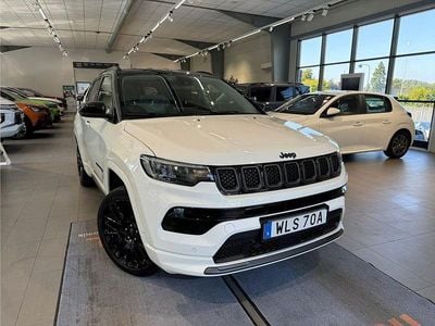 Vit Begagnad 2022 Jeep Compass SUV | 319 900 kr