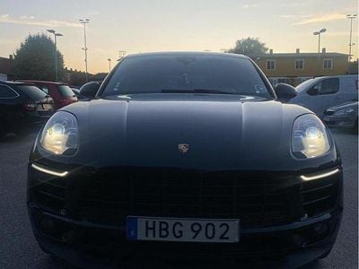 Porsche Macan S