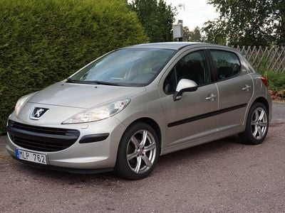 Begagnad Peugeot 207 89 HK (65 kW) 2007 Grå Halvkombi