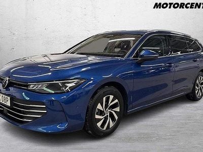 Blå Begagnad 2024 VW Passat Business Kombi | 359 000 kr (Lite dyr)