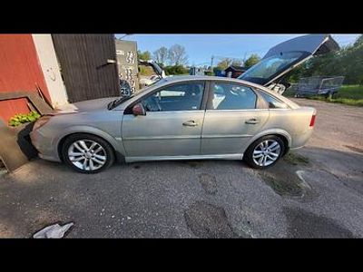 Begagnad 2006 Opel Vectra GTS Halvkombi | 25 000 kr