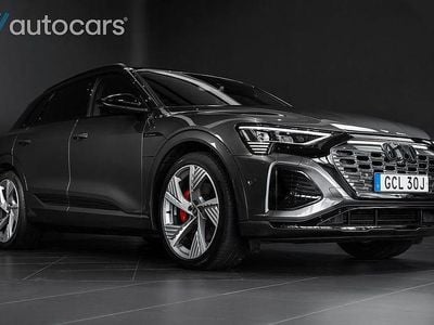 Grå Begagnad 2023 Audi Q8 e-tron S-Line SUV | 748 750 kr (Dyr)