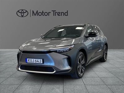 Begagnad Toyota bZ4X Executive 161 kW (219 HK) 2024 Silver SUV