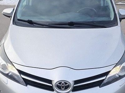 Begagnad Toyota Verso Multidrive S 147 HK (108 kW) 2015 Minibuss