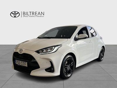 Vit Ny 2025 Toyota Yaris Hybrid Active Halvkombi | 265 000 kr (Marknadspris)