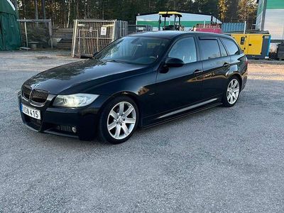 Svart metallic Begagnad 2006 BMW 325 Comfort Edition Kombi | 57 000 kr (Lite dyr)