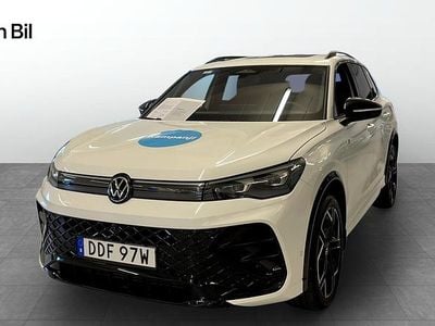Vit Ny 2025 VW Tiguan R-line SUV | 579 900 kr (Dyr)