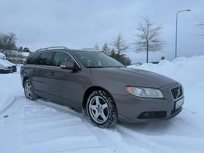 Grå Begagnad 2009 Volvo V70 Summum Kombi | 79 000 kr (Marknadspris)