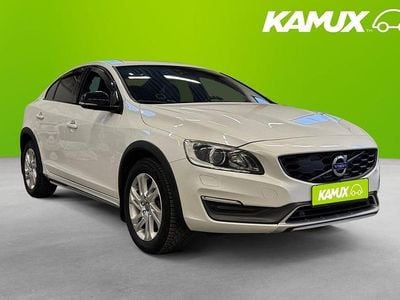 Vit Begagnad 2016 Volvo S60 CC Summum Sedan | 179 700 kr (Marknadspris)
