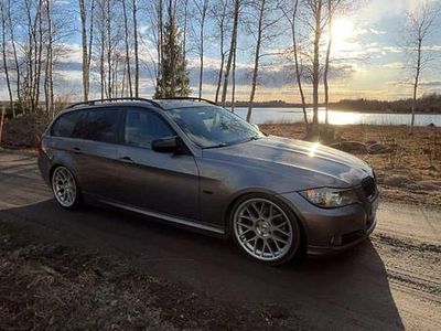 Begagnad BMW 320 177 HK (130 kW) 2009 Kombi