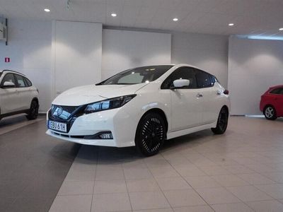 Vit Begagnad 2023 Nissan Leaf N-Connecta Halvkombi | 208 800 kr (Marknadspris)