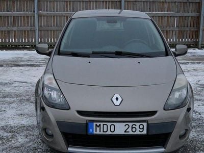 Begagnad Renault Clio IV 88 HK (64 kW) 2012 Halvkombi