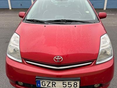 Mörkröd Begagnad 2008 Toyota Prius | 69 900 kr (Marknadspris)