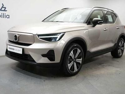 Ljusgrå Begagnad 2022 Volvo XC40 Core SUV | 354 900 kr