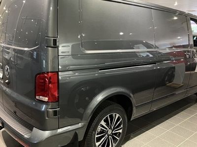 begagnad VW Transporter T6 Skåp lång hjulbas 2023, Transportbil