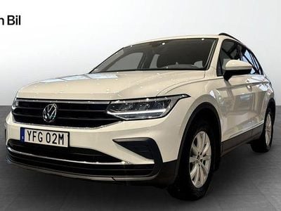 Vit Begagnad 2022 VW Tiguan SUV | 299 900 kr (Bra pris)