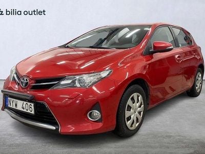 Röd Begagnad 2013 Toyota Auris Active Halvkombi | 79 900 kr (Marknadspris)