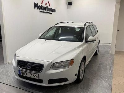 Begagnad Volvo V70 Kinetic 179 HK (131 kW) 2013 Vit Kombi