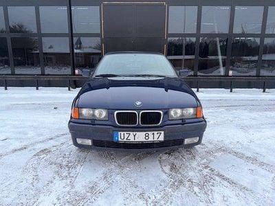 Begagnad BMW 328 Comfort Edition 193 HK (141 kW) 1997 Mörkblå Sedan