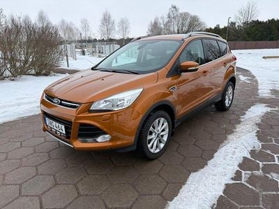 Begagnad Ford Kuga Titanium 150 HK (110 kW) 2014 Orange SUV