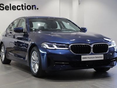 begagnad BMW 545 e xDrive Sedan Laserljus, Sportstol, Dragkrok, Driving Assistant 2021, Sedan