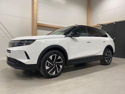 Vit Ny 2025 Opel Grandland X SUV | 459 890 kr (Marknadspris)