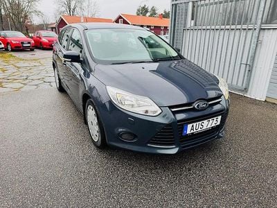 Begagnad Ford Focus 105 HK (77 kW) 2014 Grå Kombi