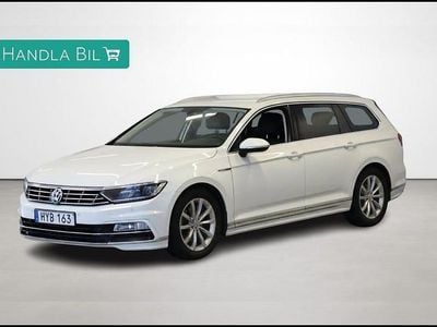 Vit Begagnad 2016 VW Passat R-line Kombi | 159 900 kr (Marknadspris)