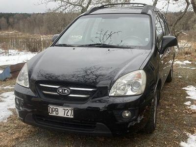 Begagnad Kia Carens 140 HK (102 kW) 2008 Minibuss