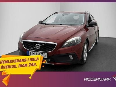 Röd Begagnad 2014 Volvo V40 CC Summum Kombi | 129 800 kr (Marknadspris)