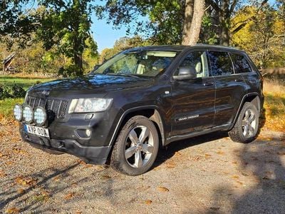 Svart Begagnad 2011 Jeep Grand Cherokee Overland SUV | 159 800 kr