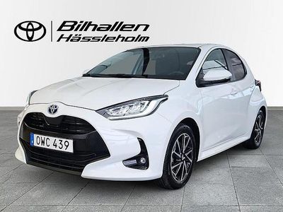 Begagnad Toyota Yaris Hybrid Active 117 HK (86 kW) 2022 Vit Halvkombi