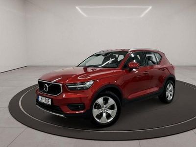 Röd Begagnad 2021 Volvo XC40 Momentum SUV | 269 900 kr (Marknadspris)