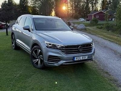Silver Begagnad 2018 VW Touareg SUV | 399 900 kr (Dyr)