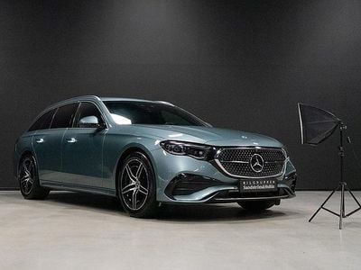 Grön Begagnad 2023 Mercedes E300 AMG Line Premium Kombi | 599 000 kr (Marknadspris)
