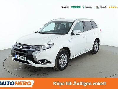 Begagnad Mitsubishi Outlander P-HEV 121 HK (88 kW) 2016 Vit SUV